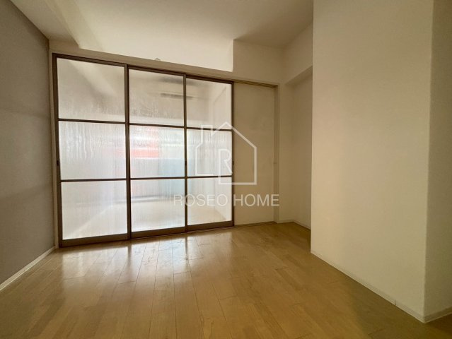 ファーストフィオーレ心斎橋イーストの居間・リビング