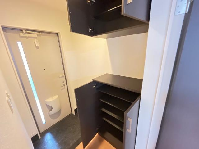 サン　ガーデン　Ａの収納|下駄箱