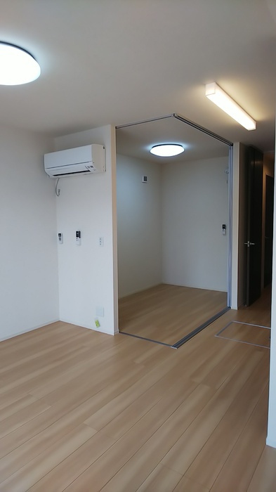 六軒屋シティパレスの寝室|洋室
