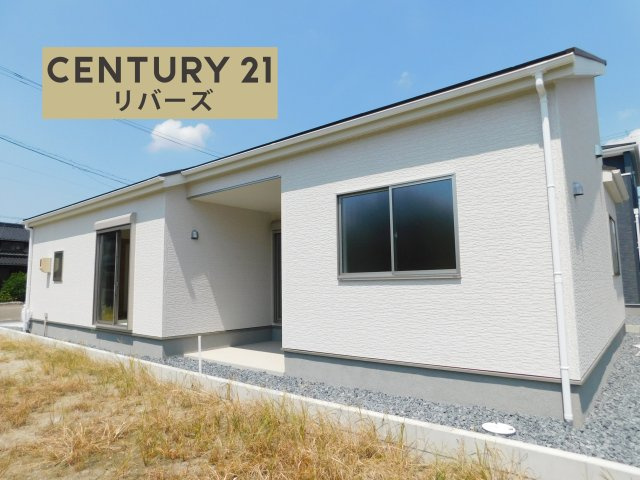 愛西市草平町東前の新築一戸建の外観|☆ラスト１棟☆　　新価格！！いつでもご案内出来ます♪（お問合せ当日、平日、水曜、夜間でもＯＫ）　敷地７４．３６坪！　駐車最大６台ＯＫ！　全居室ＷＩＣ完備＆ホール収納＆パントリーの収納豊富物件！