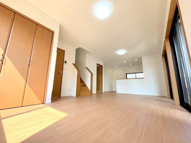 あきる野市伊奈　中古戸建の居間・リビング