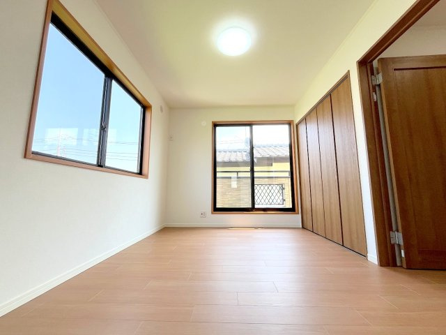 あきる野市伊奈　中古戸建の洋室