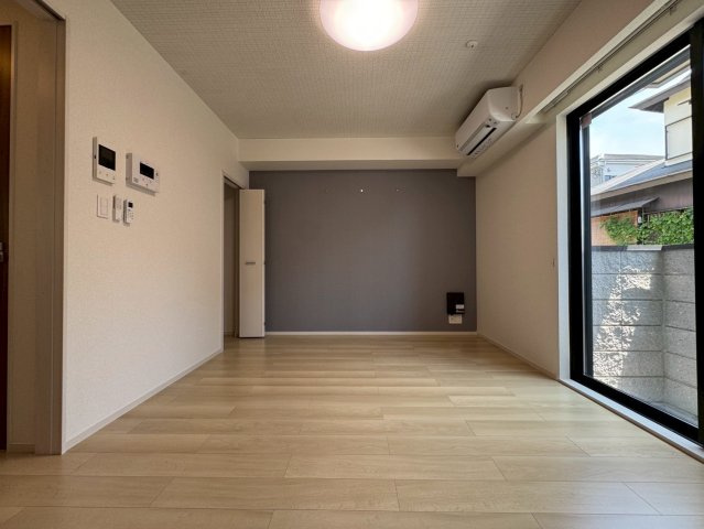 コンテ石橋の居間・リビング