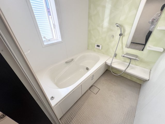 オール電化！ソーラー付き！電気に困らないまるで新築のような理想の中古戸建！栃木県下都賀郡壬生町の浴室|お風呂です