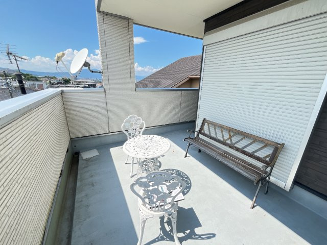 大津市神領3丁目　中古戸建のバルコニー