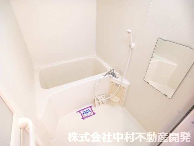ケインズ・マツバセの浴室|※過去の室内写真のため現況と異なる場合があります
※地震前の写真です