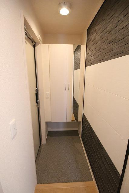 クリアパーク西神戸の玄関|※お部屋により仕様が異なる可能性があります。