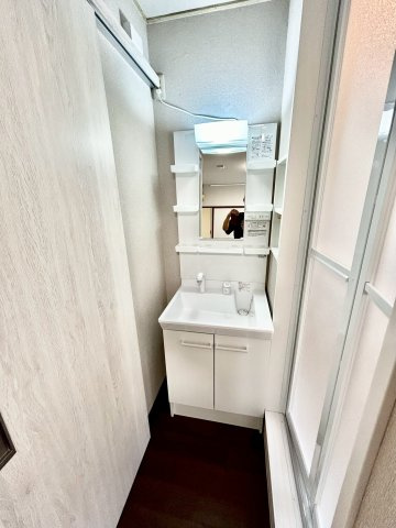 城山町3丁目テラスハウスの洗面所