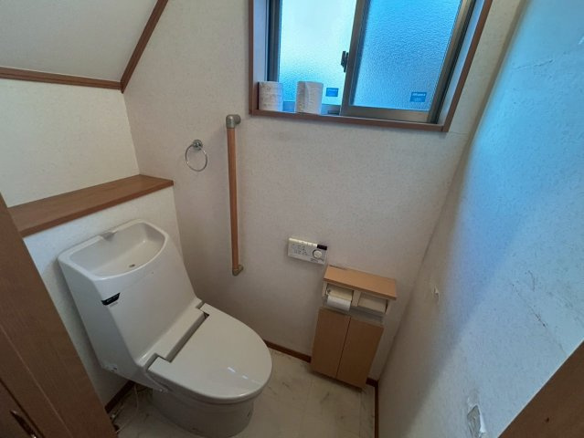 富津市青木３丁目　中古戸建のトイレ|１階