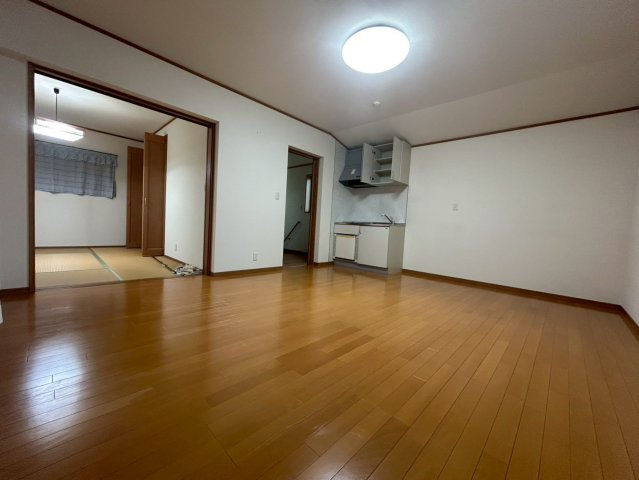 富津市青木３丁目　中古戸建の居間・リビング|２階