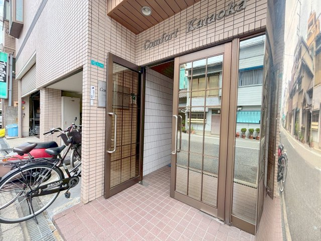 コンフォート片岡のエントランス