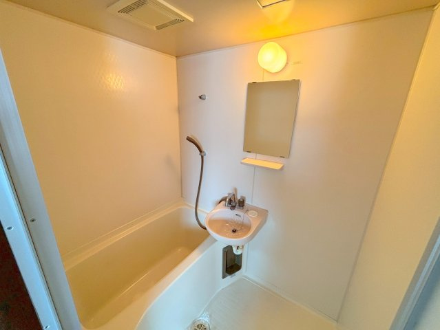 コンフォート片岡の浴室