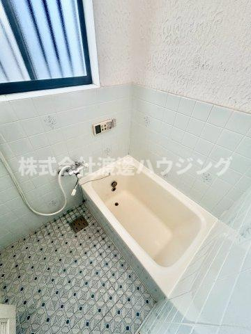 豊中市庄内幸町４丁目の一戸建ての浴室