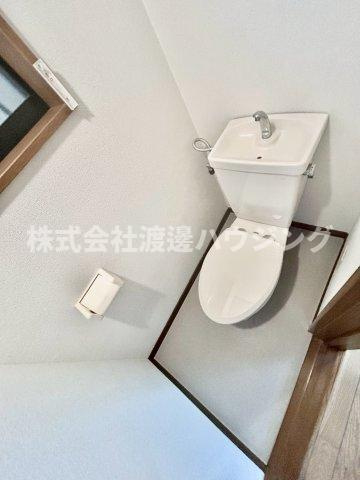 豊中市庄内幸町４丁目の一戸建てのトイレ