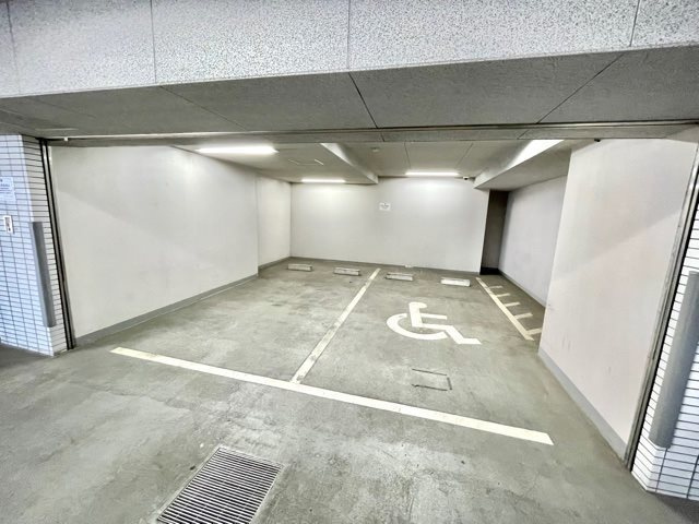 レジディア広尾Ⅱの駐車場