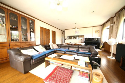 【居間・リビング】 | 栗橋東六丁目中古戸建