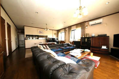 【居間・リビング】 | 栗橋東六丁目中古戸建