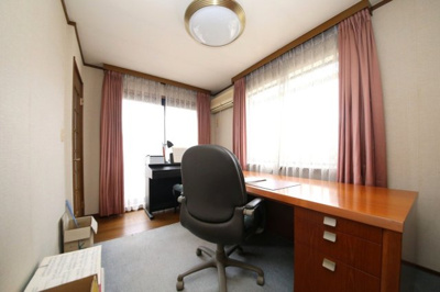 【洋室】 | 栗橋東六丁目中古戸建 | 静かな書斎