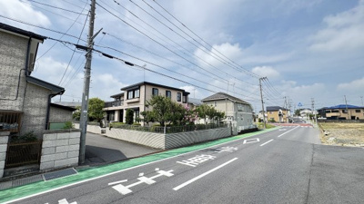 【前面道路含む現地写真】 | 栗橋東六丁目中古戸建