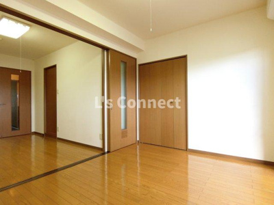 【内装】 | ＭＳＫコート | ＤＫと洋室は繋げて１３．３帖の１Ｒとしても使えます。