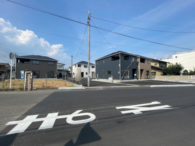 新築戸建・建売　福島市瀬上町第19　Cradle Garden　全5棟の前面道路含む現地写真|広々とした幅員の接道なので運転が苦手な方でも安心です(*^_^*)