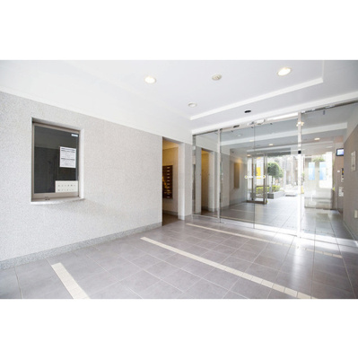 【エントランス】コンフォリア清澄白河トロワ