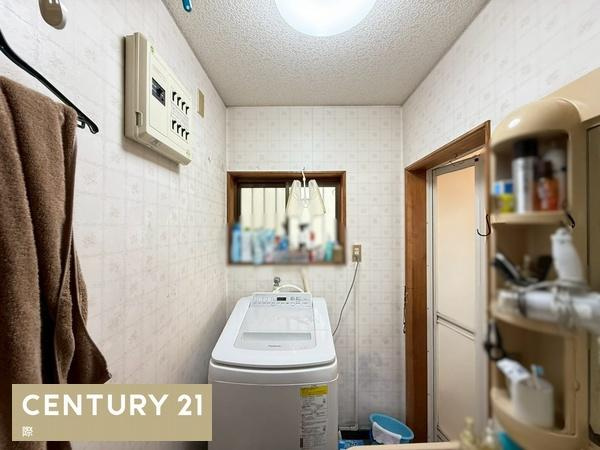 和歌山市太田　中古戸建の独立洗面台