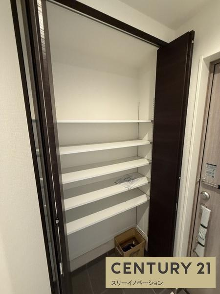 鶴町1丁目新築戸建2号地の玄関