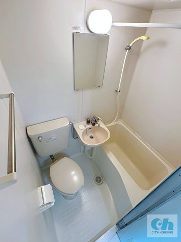 川崎京町センチュリー21 405号室の浴室