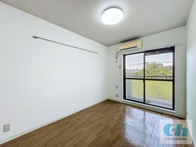 川崎京町センチュリー21 405号室の居間・リビング