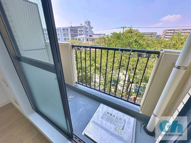 川崎京町センチュリー21 405号室のバルコニー