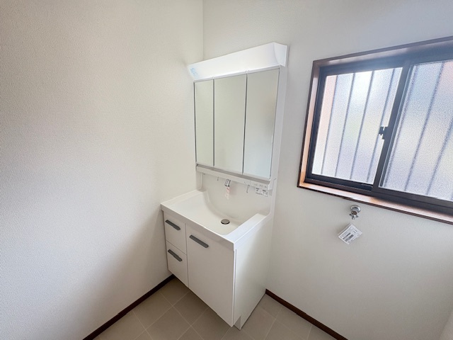 玉村町南玉　中古1299の独立洗面台