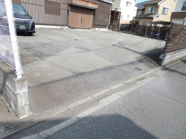 町田市成瀬６丁目の倉庫の周辺