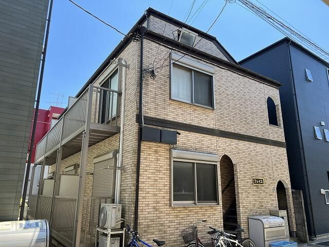 フェイスの外観