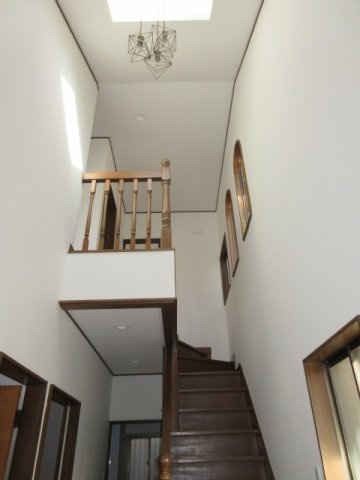 中古戸建　東松山市大字松山1951-108（リフォーム住宅）の前面道路含む現地写真