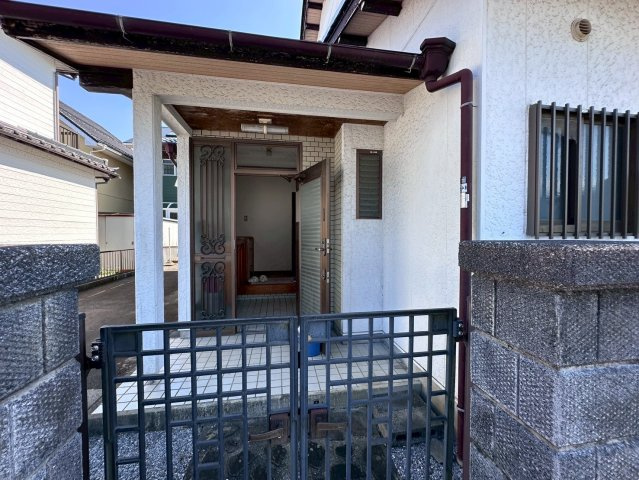 中古戸建　大垣市昼飯町　平成２年築の玄関