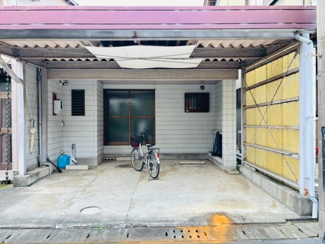 中古戸建　大垣市野口町3丁目　1968年築の駐車場
