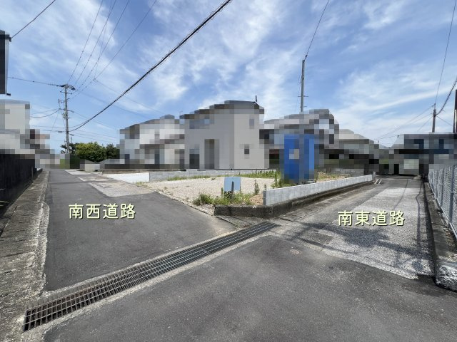 【前面道路含む現地写真】 | 香南市野市町西野/東棟