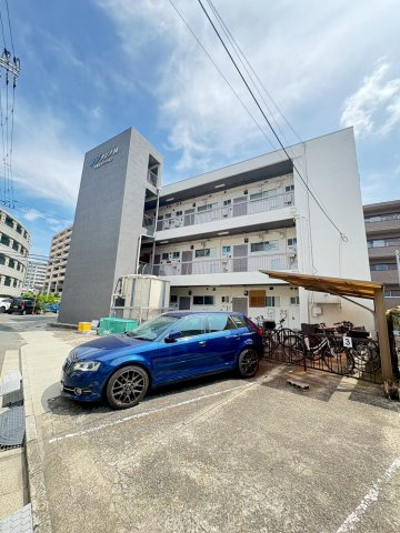 千里丘マンションの外観