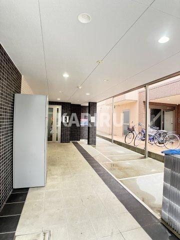 パーラム関目のロビー