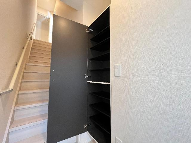 ＯＬＩＶＥⅡ（オリーブ）の収納|下駄箱（イメージ）