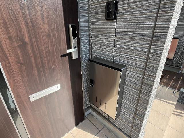 ＯＬＩＶＥⅡ（オリーブ）のその他|戸別宅配ボックス（イメージ）