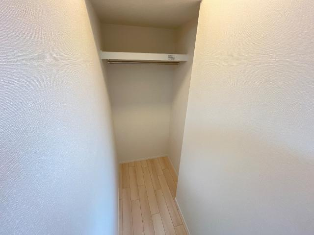 ＯＬＩＶＥⅡ（オリーブ）の収納|ウォークインクローゼット（イメージ）