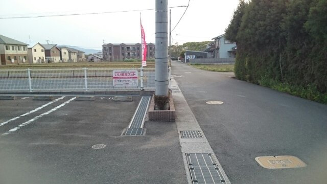 サンパティーク・メゾンＡの駐車場