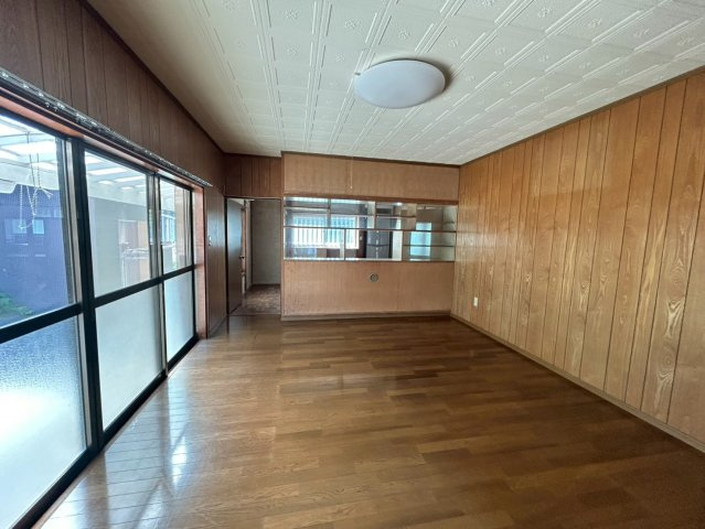 いすみ市大原中古戸建の居間・リビング