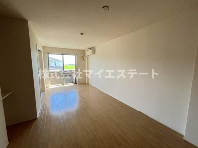 【居間・リビング】 | ロイヤルレジデンス