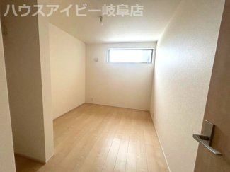 【洋室】 | 安八町西結新築建売全3棟！1.2号棟平屋！お車並列3台可能！ウォークインクローゼットあります♪ | 安八町西結新築建売全3棟！1.2号棟平屋！お車並列3台可能！ウォークインクローゼットあります♪