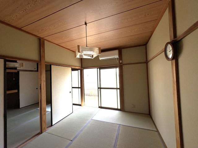 コーポ富田の居間・リビング