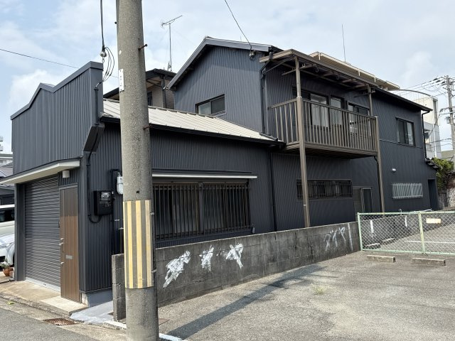 東新町ガレージハウスの外観