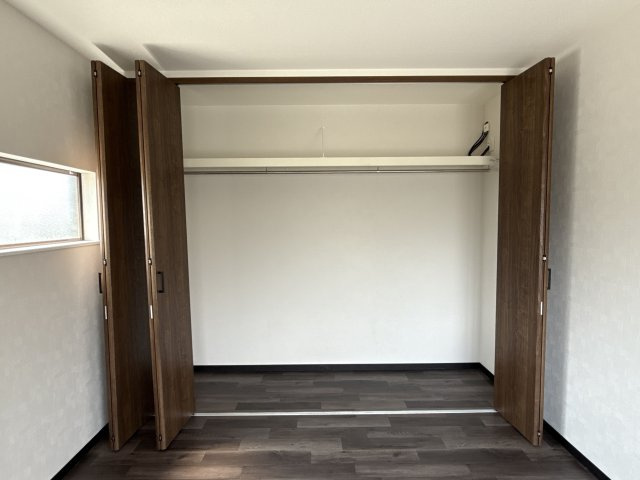東新町ガレージハウスの収納